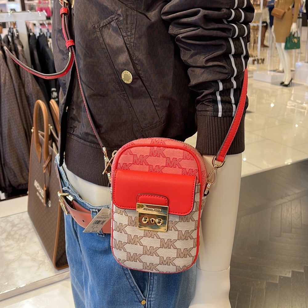 Michael Kors Sloan Editor Small Phone Logo Jacquard Crossbody
Grapefruit Multi - Picture 9 of 16